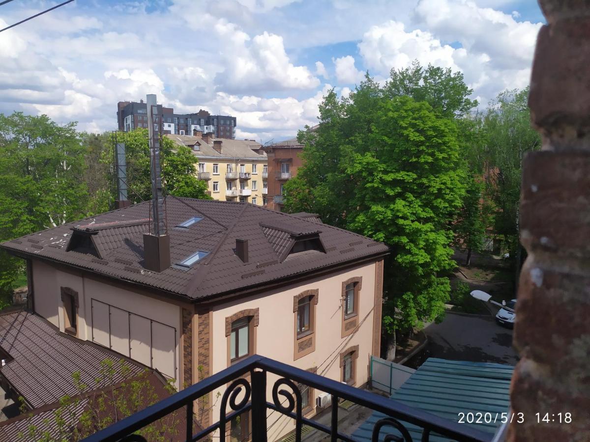 Апартаменти Світлий Ранок Та Затишний Вечір Rivne Luaran gambar